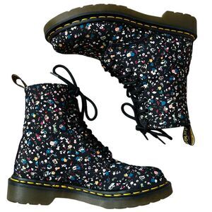 Dr. Martens Page Courtney Floral Lace Up Canvas Combat Boots Black Size 6
